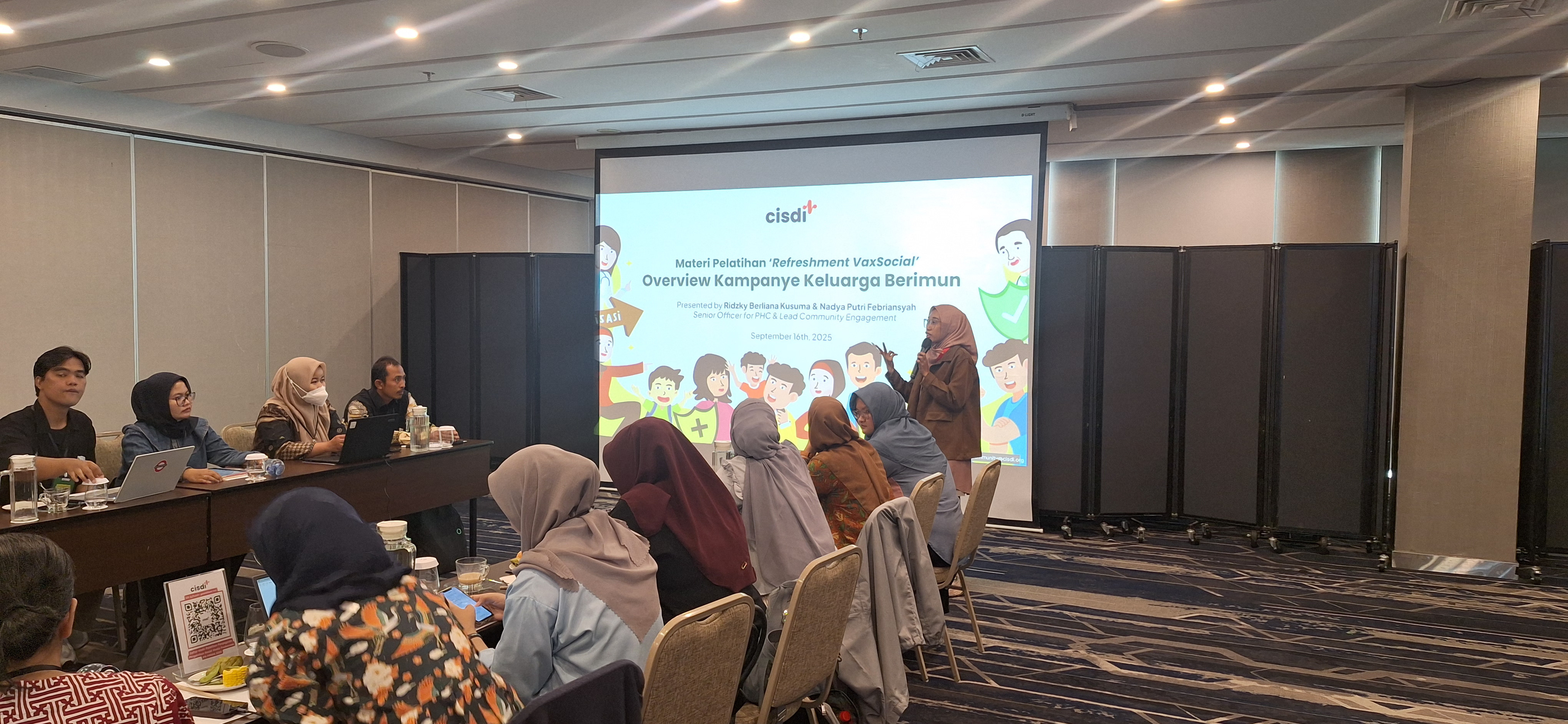 Dari Layar Ponsel ke Posyandu: Konten Imunisasi yang Lebih Mudah Dijangkau